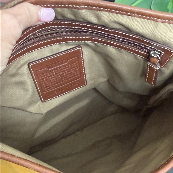 Coach canvas leather trim messenger bag crossbody shoulder purse versatile - Picture 11 of 11